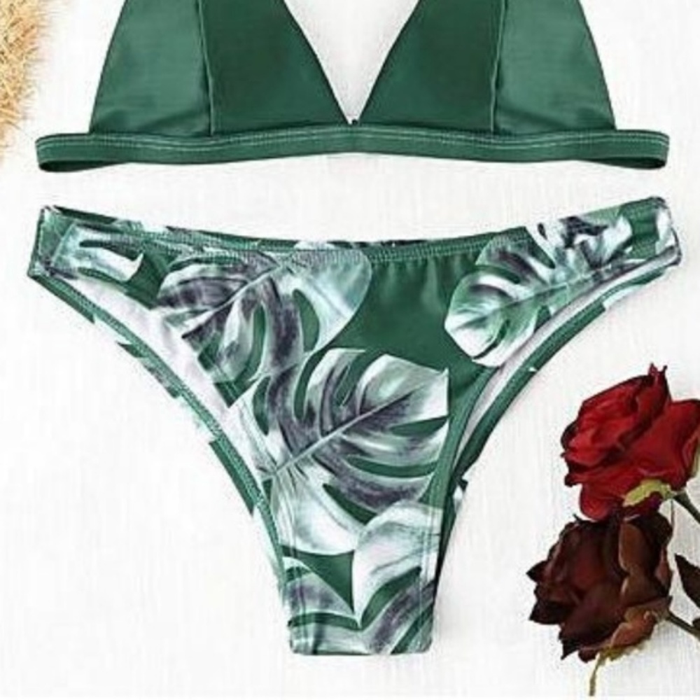 Green Triangle Bikini Set - Picture 4 of 5